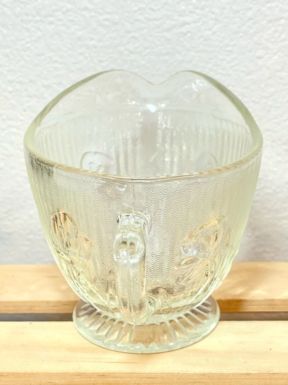 ☀️☀️2/$10 Jeannette Glass “Iris and Herringbone” Pattern Pressed Glass Creamer